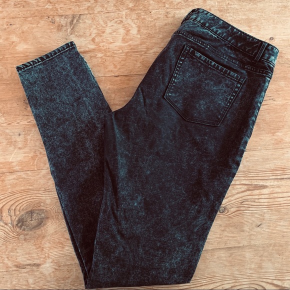 Aritzia SZ 10 Talula Acid Wash Jeans Black Stretch - Picture 7 of 7